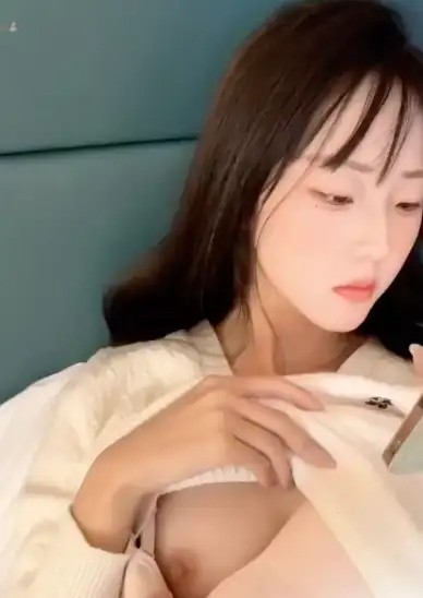 让哥哥看看奶子